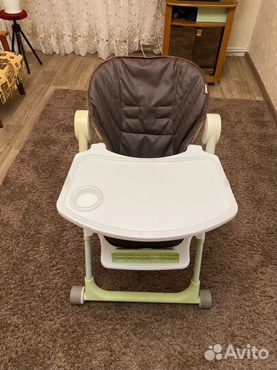 Детский стульчик для кормления