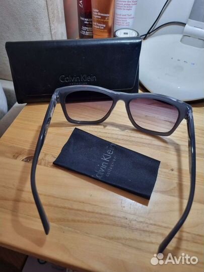 Солнцезащитные очки calvin klein