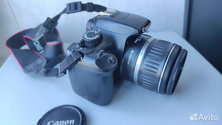 Canon EOS 1100D kit в отличном состоянии