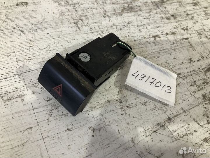 Кнопка переключатель Toyota Avensis T220