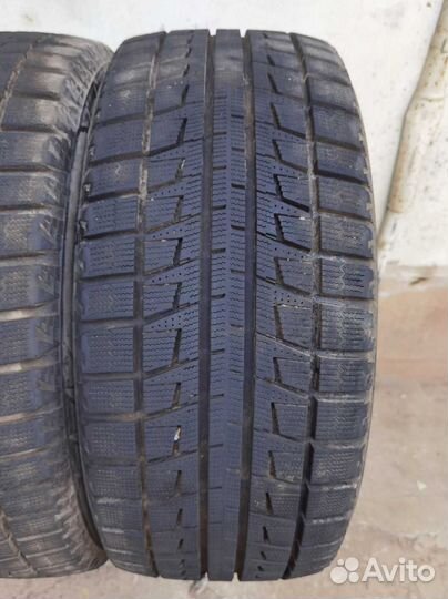Bridgestone Blizzak Revo2 235/50 R18 98V