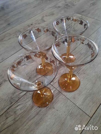 Набор стаканов и набор под мартини