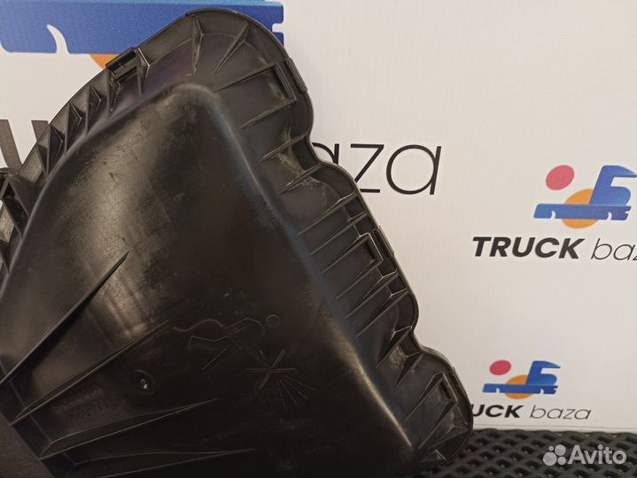 1440499 Крышка электроразъемов Scania 5-series