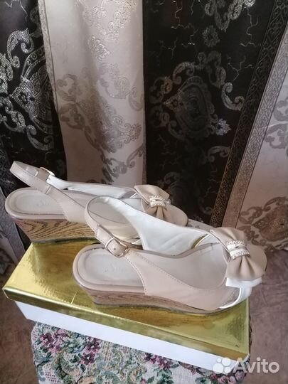 Босоножки женские 38 размер