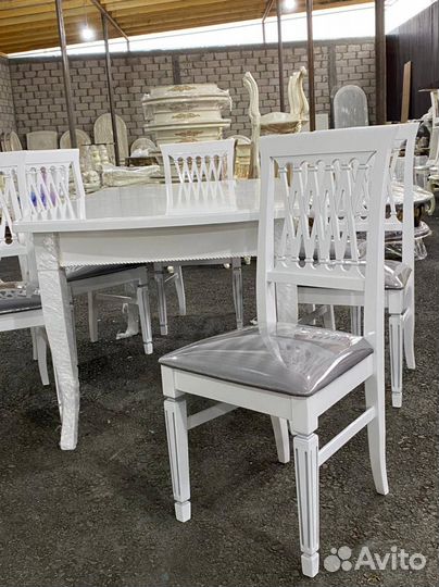 Обеденная группа, раскладной стол