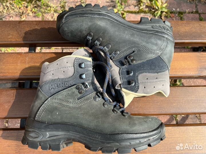 Женские треккинговые ботинки Meindl
