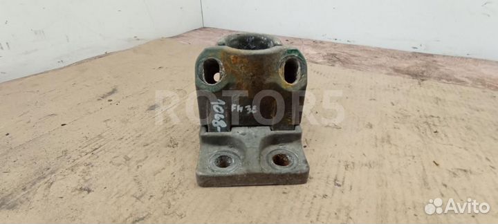 Кронштейн крепления подкрылка Volvo FH 3 2015