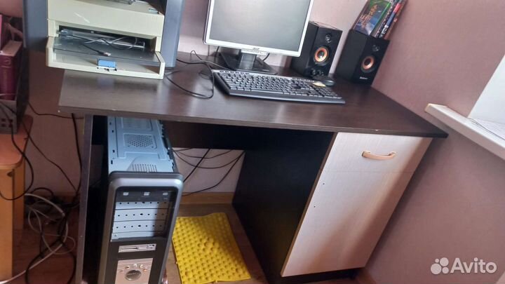 Стол ученический