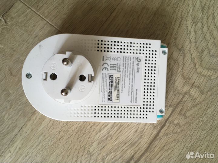 Усилитель Wi-Fi сигнала TP-Link RE365 с розеткой