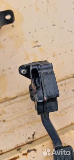 Педаль газа subaru outback BR9,B15 36010AG140