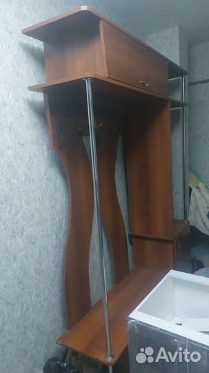 Вешалка в прихожую