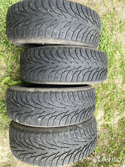 Yokohama Ice Guard Stud IG55 215/60 R16