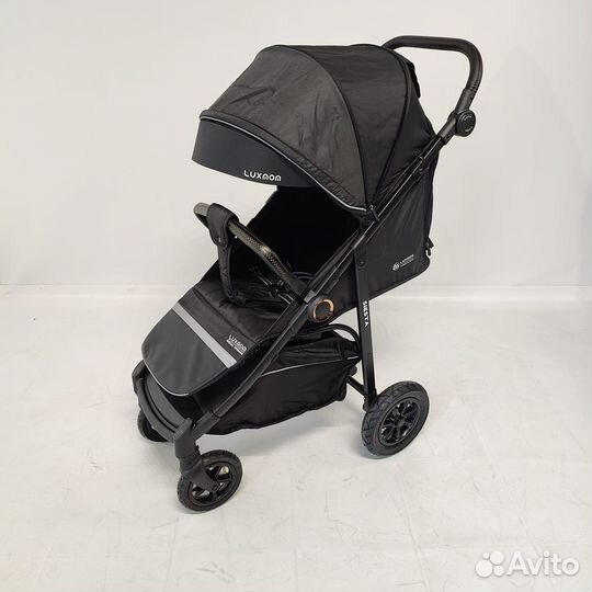 Всесезонная прогулочная коляска (надувные колеса)