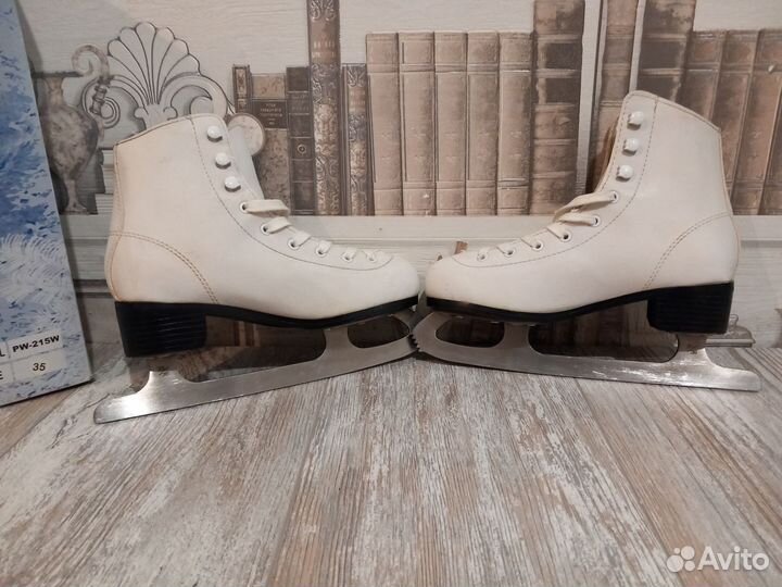 Коньки фигурные детские 35 размер
