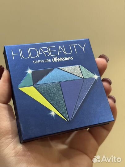 Huda beauty палетка