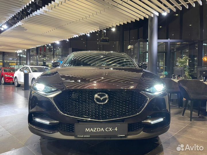 Mazda CX-4, 2022