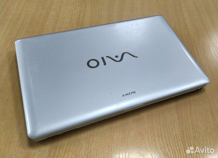 Sony 71211V/i5 M460/6GB/AMD 5000/500GB/15.6