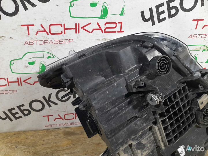 Фара правая BMW X3 F48 (2015-2019) ксенон