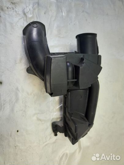 Резонатор воздушного фильтра Renault Megane