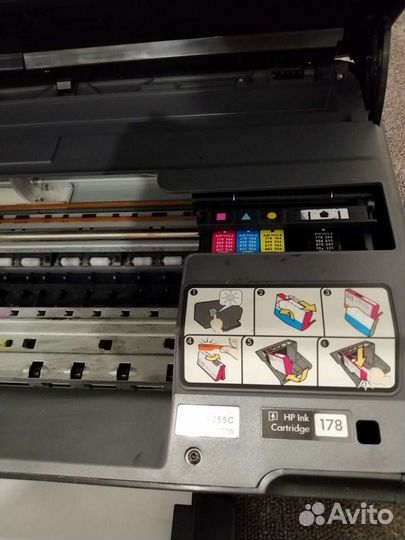 Принтер HP PhotoSmart B010