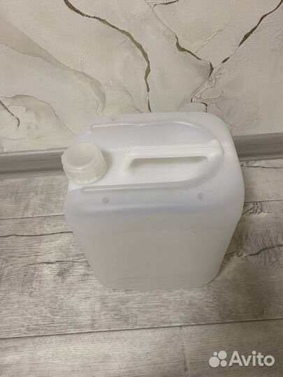 Канистра пластиковая 5 литров