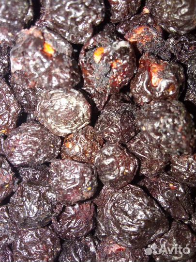 Вишня с косточкой сушеная