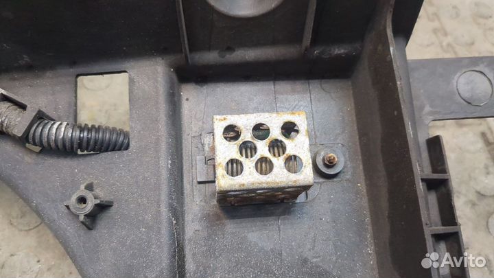 Кожух вентилятора радиатора Citroen Xsara-Picasso