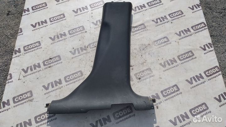 Накладка центральной стойки правая Chery M11