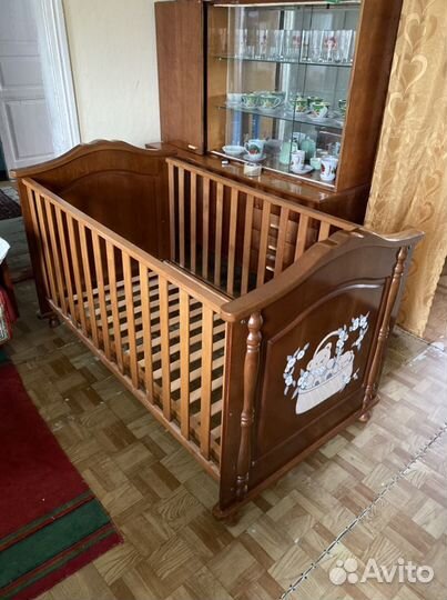 Детская кроватка