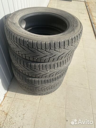 Nokian Tyres Hakkapeliitta R2 SUV 225/65 R17 106R