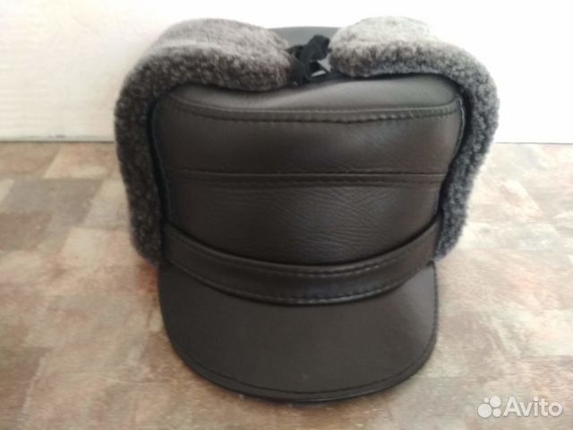 Кожаная шапка с натуральным мехом внутри