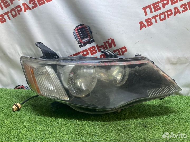 Фара передняя правая Mitsubishi Outlander