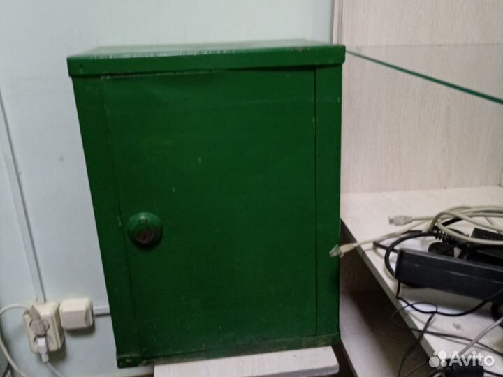 Стол кассовый