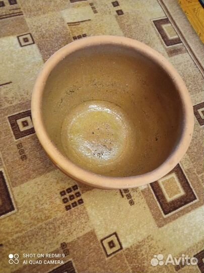 Глиняный горшок