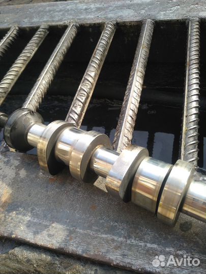 Распределительный вал