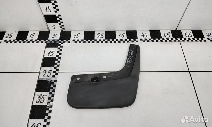 Брызговик задний правый Mitsubishi Pajero Sport 3