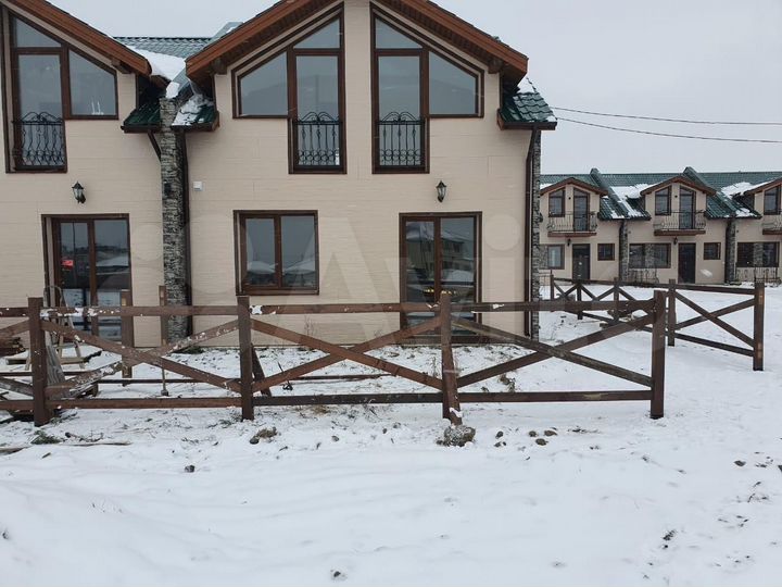 Таунхаус 113,6 м² на участке 1,52 га