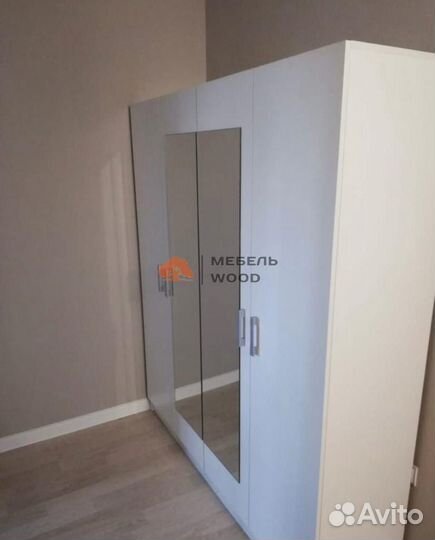 Шкаф распашной