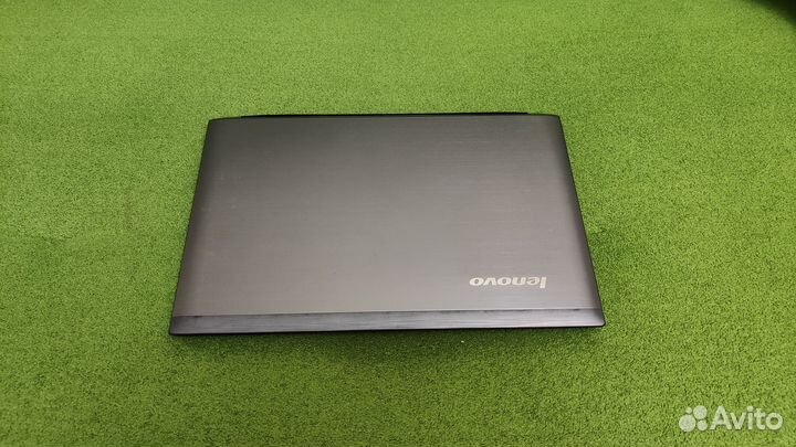Lenovo v560 core i5/gf310m/ssd/4ram