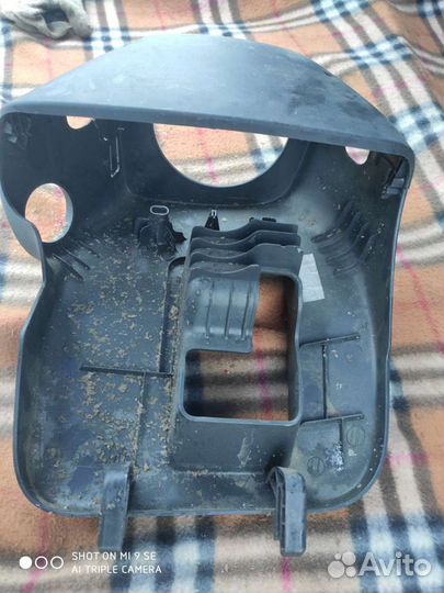 Кожух рулевой колонки Renault Logan 2