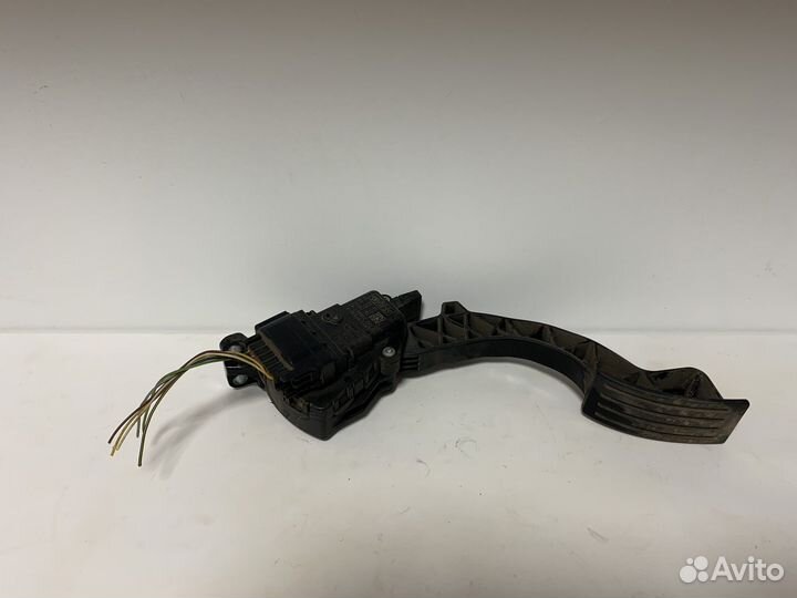 Педаль газа Ford Focus 2