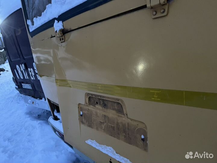 Крышка багажника паз 32053