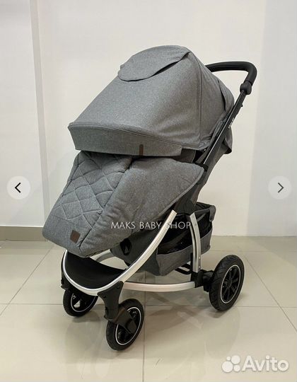 Коляска всесезонная