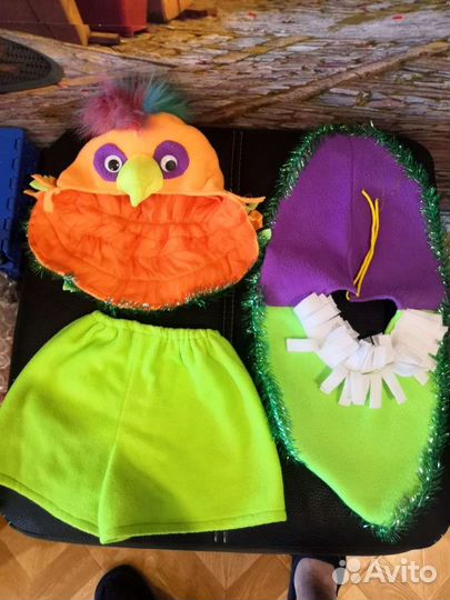 Новогодний костюм попугая