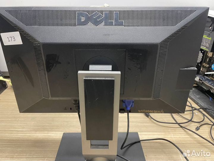 Монитор Dell P2211ht