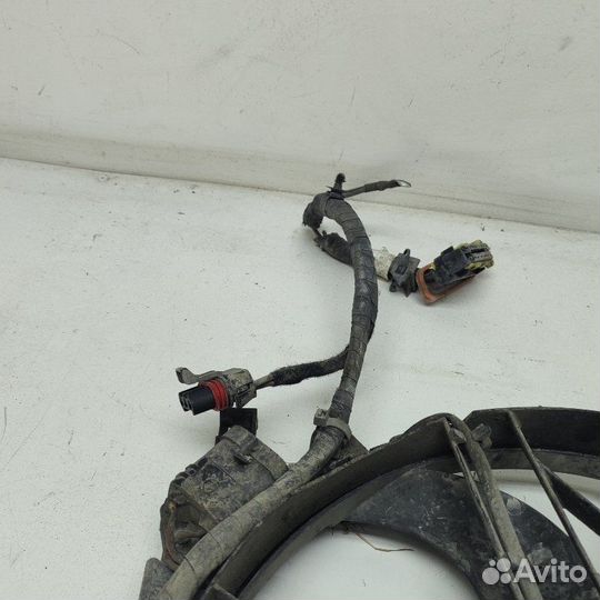 Вентилятор охлаждения радиатора Opel Zafira 2.2