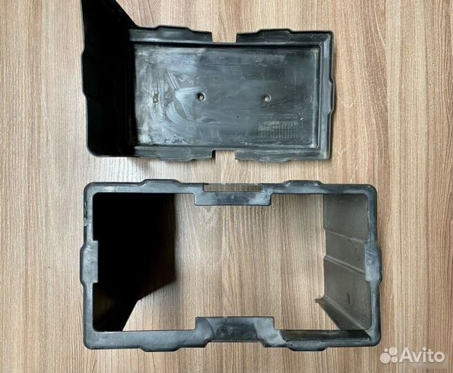 Кожух аккумулятора Honda Civic 8 FD 2006-2011