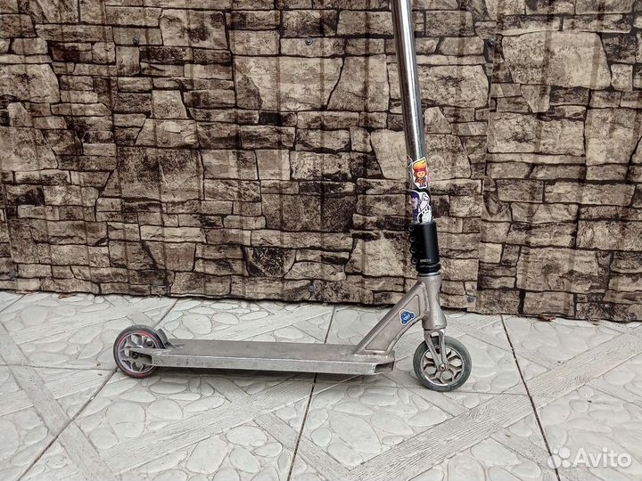 Парковый трюковой самокат