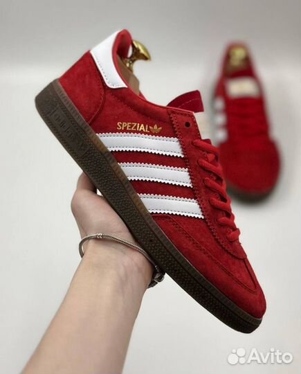 Кроссовки женские Adidas Spezial