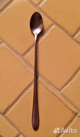 Ведро и держатель на столе д/шампанского